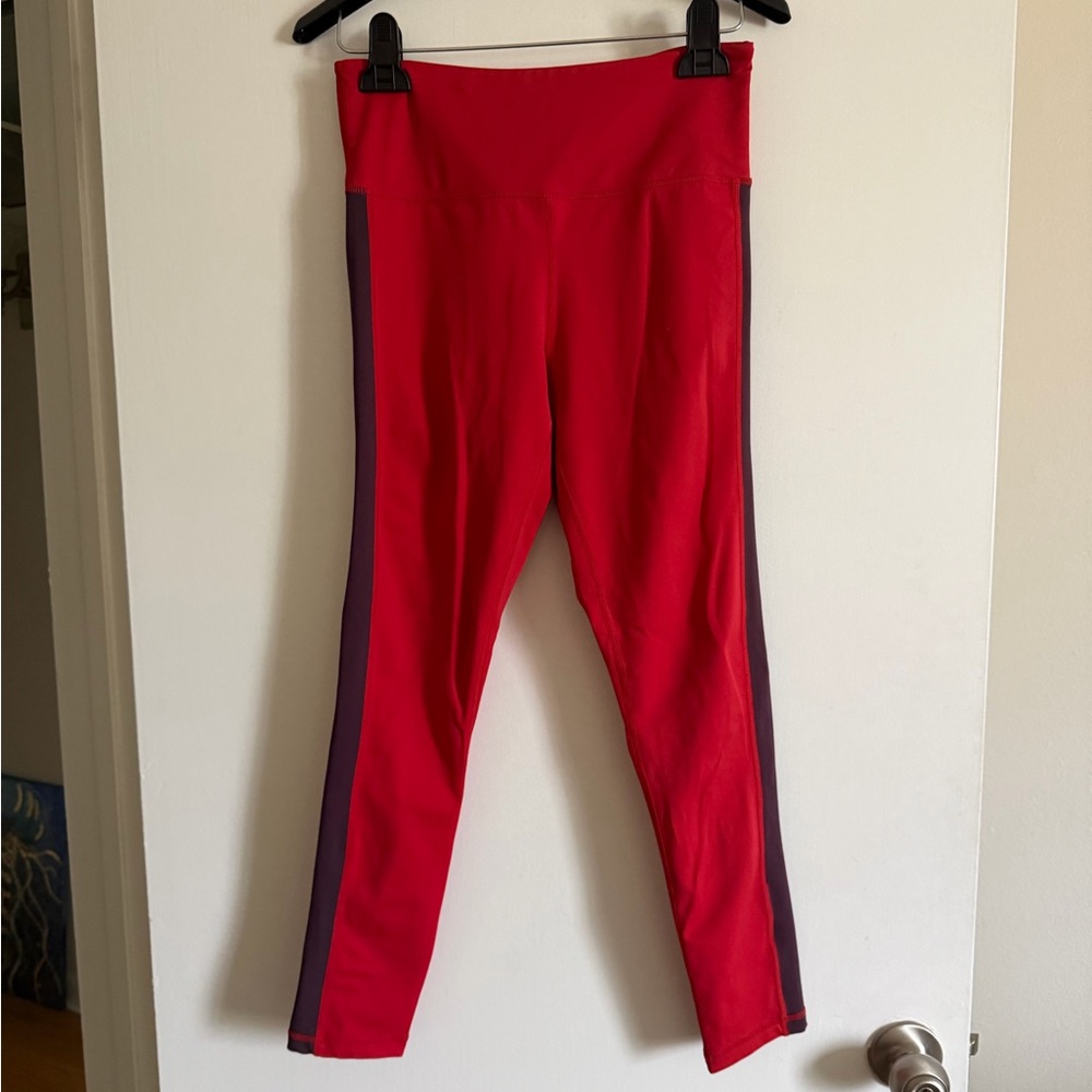 Zyia Active Red Royalty Stripe Light N Tight Hi Rise Crop Leggings size 6/8 EUC - Picture 4 of 8
